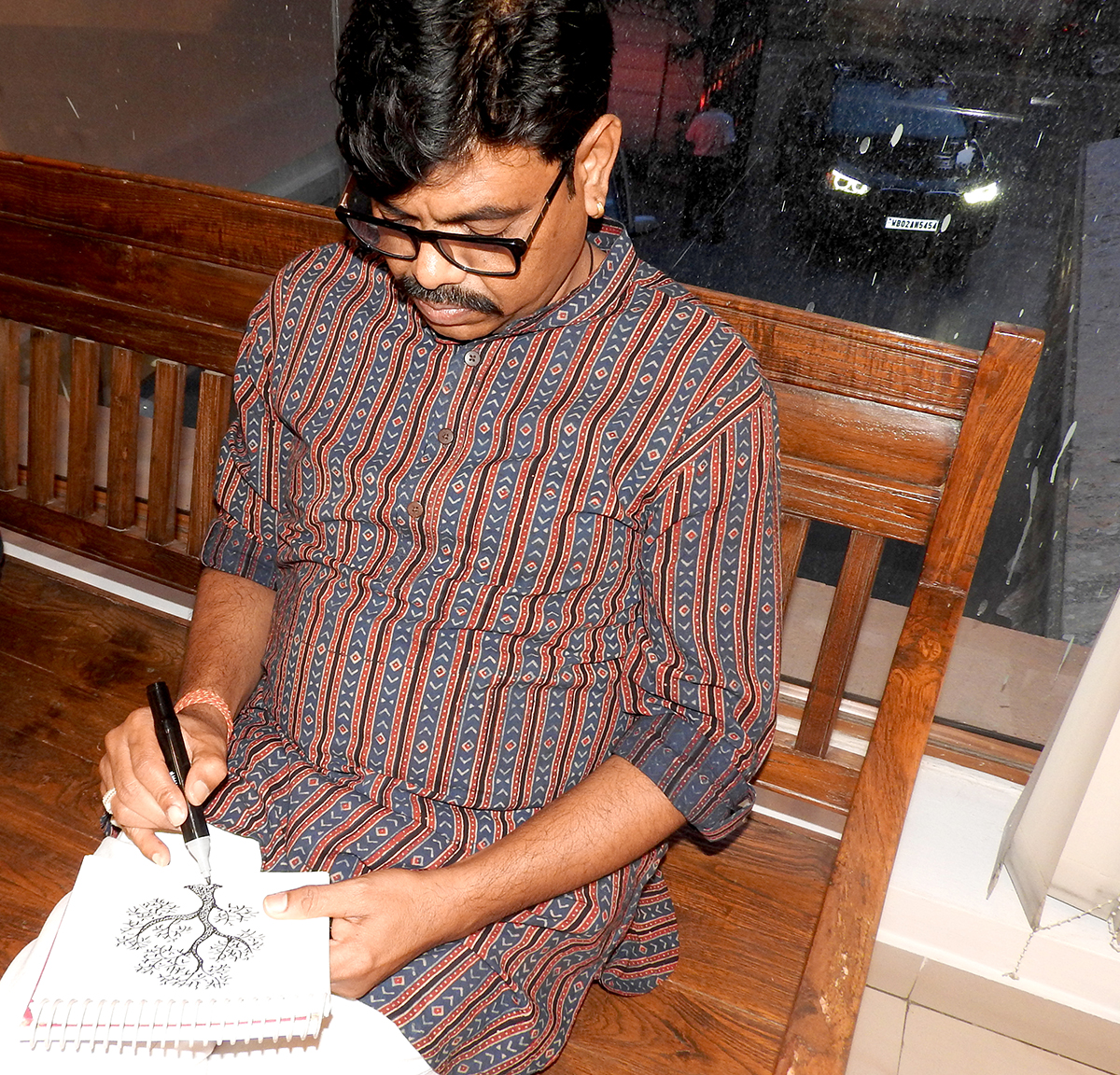 Padma Shri Bhajju Shyam's Exhibition 'Van Katha' at Aakriti Art Gallery